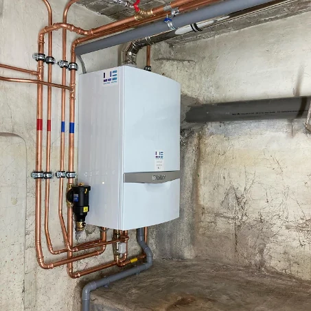 Installation d'une chaudière à gaz murale à Estaimpuis